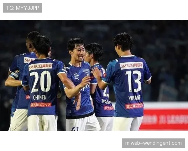 福冈黄蜂暴雨中稳守防线 湘南丽海未能破门 福冈黄蜂暴雨中稳守防线 湘南丽海未能破门